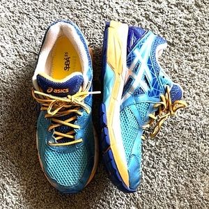 ASICS RUNNING SNEAKER SIZE 10